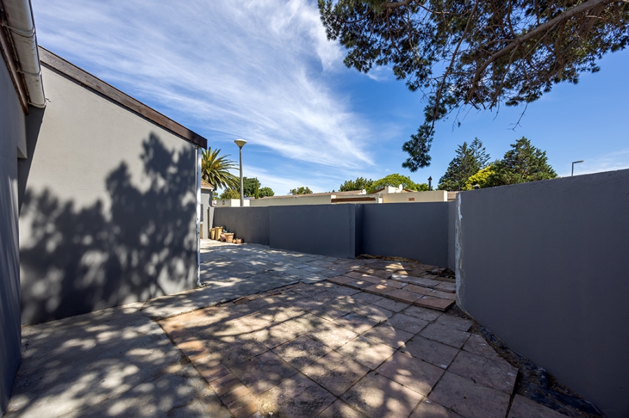 3 Bedroom Property for Sale in Table View Western Cape